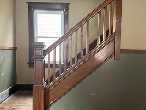 Entry Way - 26 2nd St, Beech Bottom, WV 26030 photo 2 of 3
