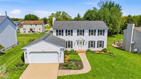 4089 Canterbury Dr, Brunswick, OH 44212