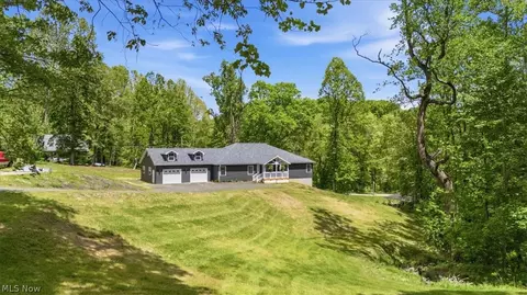 119 Stonegate Dr, Washington, WV 26181