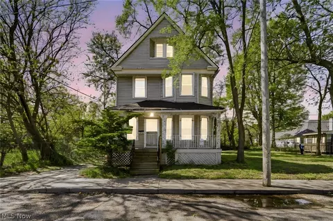 9008 Birchdale Ave, Cleveland, OH 44106