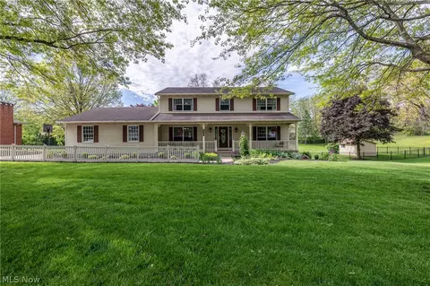 6700 Arlington Dr, Westfield Center, OH 44251