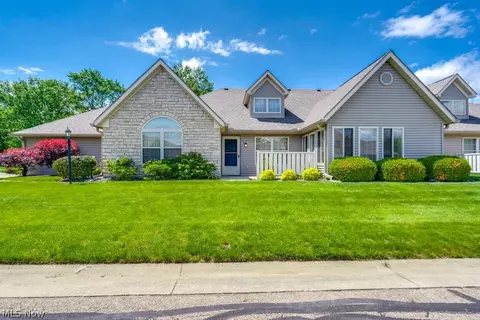 1055 Scottwood Pl NE, Massillon, OH 44646