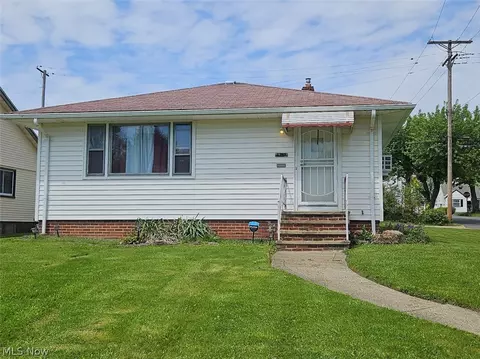 9333 S Highland Ave, Garfield Heights, OH 44125