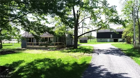 4191 Hallock Young Rd, Newton Falls, OH 44444