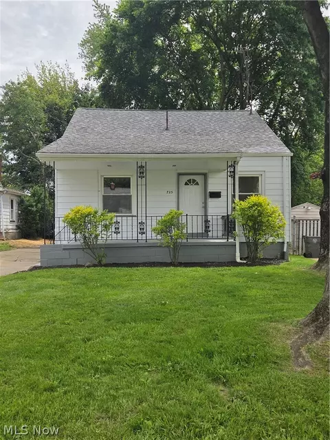 725 Pasadena Ave, Youngstown, OH 44502