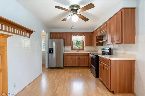 Kitchen - 814 Lakeview Ave NW, Canton, OH 44708 photo 1 of 3