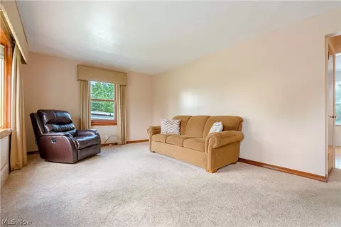 Living - 814 Lakeview Ave NW, Canton, OH 44708 photo 2 of 3