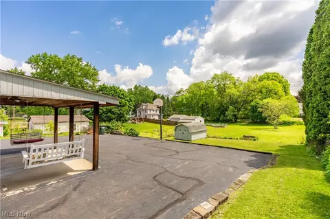 Exterior - 814 Lakeview Ave NW, Canton, OH 44708 photo 6 of 7