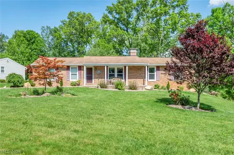 8194 Overwood Ave NW, North Canton, OH 44720