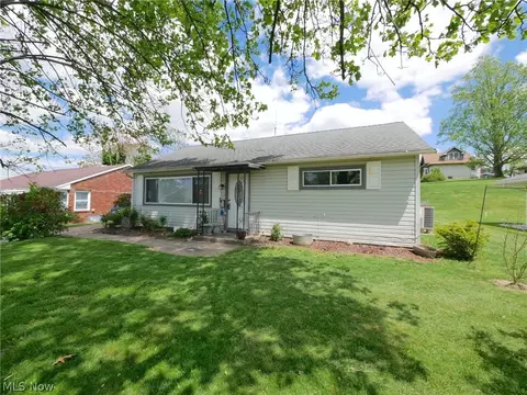 111 Pine Ln, Barnesville, OH 43713