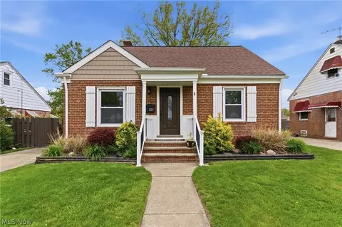 325 E 326th St, Willowick, OH 44095