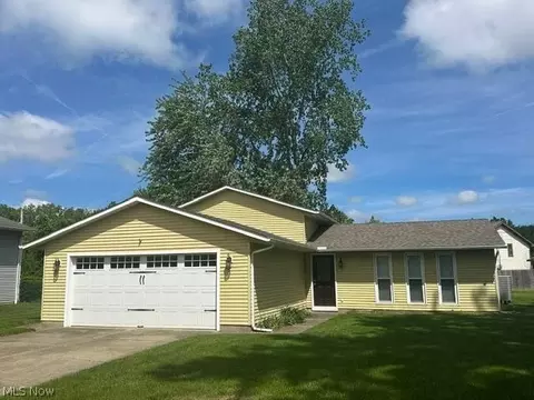 454 Oaknoll Dr, Amherst, OH 44001