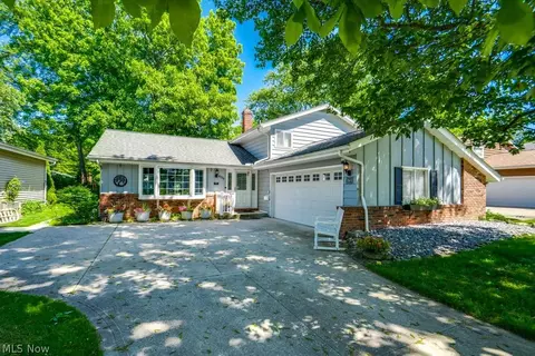 6723 Edgemoor Ave, Solon, OH 44139