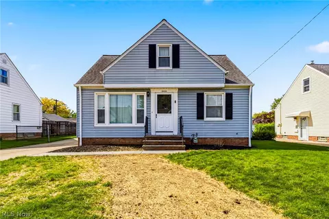 30424 Fern Dr, Willowick, OH 44095