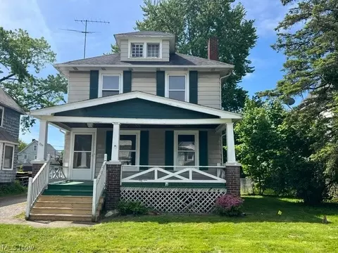 335 Oxford Ave, Elyria, OH 44035