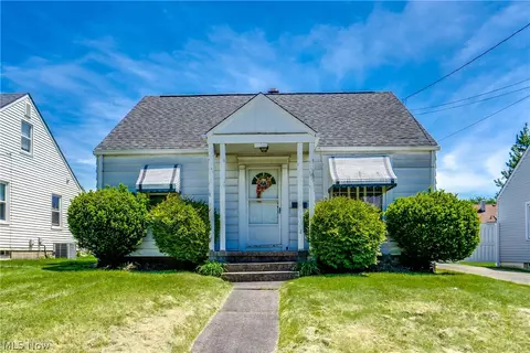 1701 Brown St, Akron, OH 44301