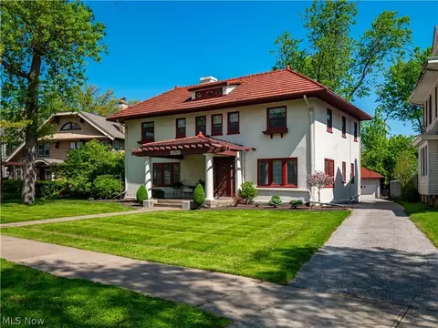 12582 Clifton Blvd, Lakewood, OH 44107