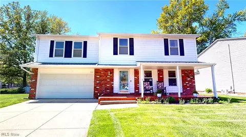 552 Vesely Ct, Eastlake, OH 44095