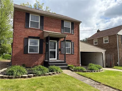 363 E Park Ave, Barberton, OH 44203
