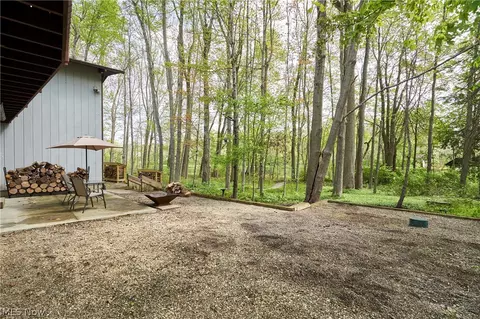 Exterior - 873 Old Spring Rd, Copley, OH 44321 photo 5 of 10
