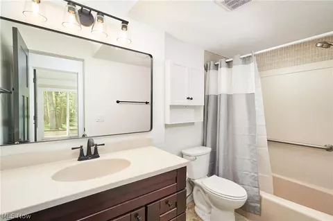 Bath - 873 Old Spring Rd, Copley, OH 44321 photo 2 of 2