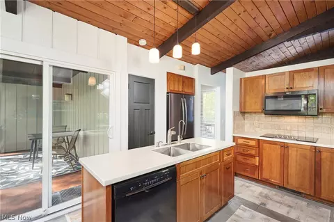 Kitchen - 873 Old Spring Rd, Copley, OH 44321 photo 1 of 2