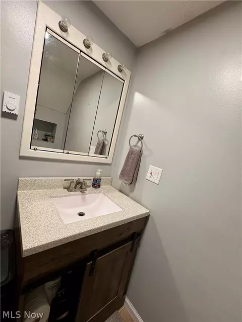126 Valley Forge Cir, Elyria, OH 44035 photo 16