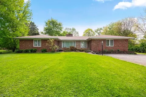 13720 Durkee Rd, Grafton, OH 44044
