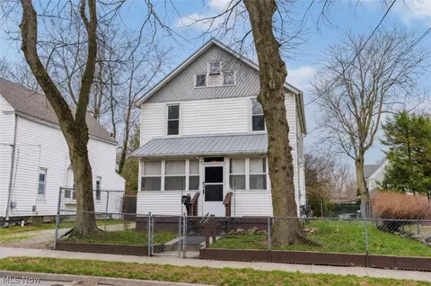 105 Westwood Ave, Akron, OH 44302