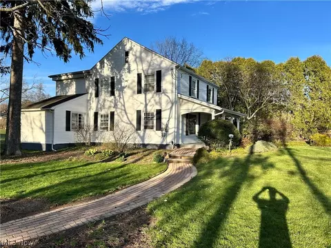 3741 Ira Rd, Akron, OH 44333