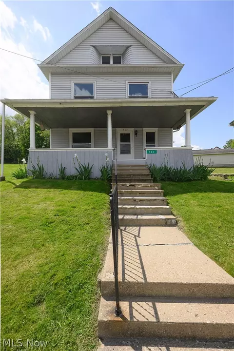 302 Main St, Bowerston, OH 44695