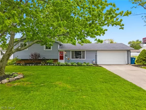 2533 W 37th St, Lorain, OH 44053