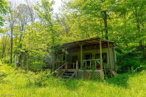 6100 Rockville Rd, Blue Rock, OH 43720