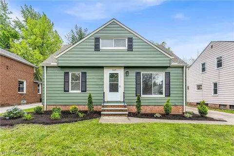 4380 Prasse Rd, South Euclid, OH 44121