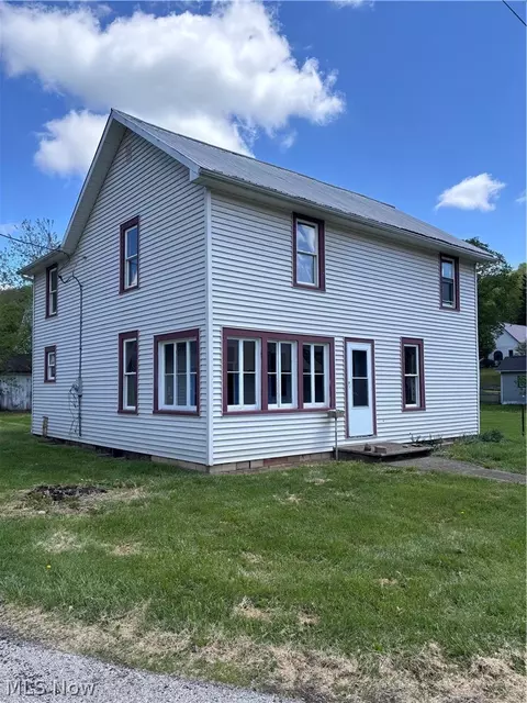 323 Galation St, Glenmont, OH 44628