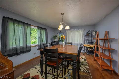 Dining - 2677 Summit Rd, Akron, OH 44321 photo 1 of 3