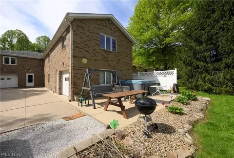 Exterior - 2677 Summit Rd, Akron, OH 44321 photo 3 of 10
