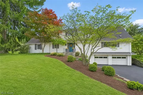 2810 Brentwood Close St NW, Canton, OH 44708