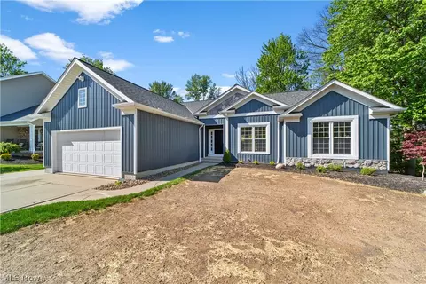 3689 Turnberry Dr, Medina, OH 44256