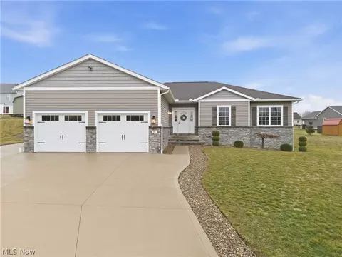 31 Shannon Dr, Apple Creek, OH 44606