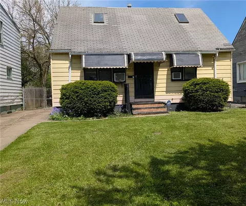 14909 Lotus Dr, Cleveland, OH 44128