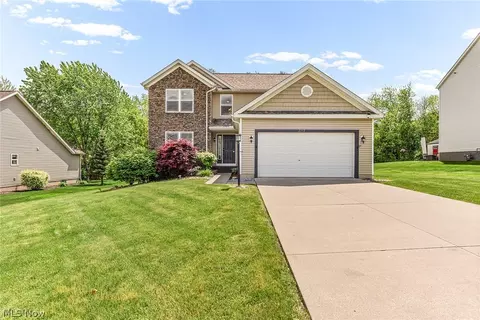2212 Dorchester Dr, Kent, OH 44240