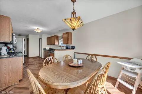 325 Longfellow St, Elyria, OH 44035 photo 16