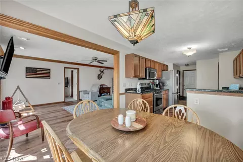 325 Longfellow St, Elyria, OH 44035 photo 14