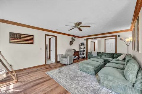 325 Longfellow St, Elyria, OH 44035 photo 17