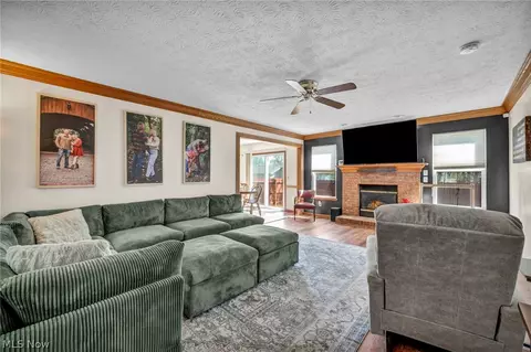 325 Longfellow St, Elyria, OH 44035 photo 20