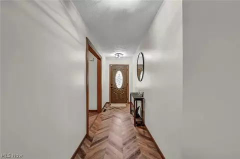 325 Longfellow St, Elyria, OH 44035 photo 6