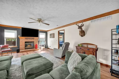 325 Longfellow St, Elyria, OH 44035 photo 19