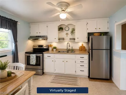 Kitchen - 103 Smith St, Weirton, WV 26062 photo 3 of 3