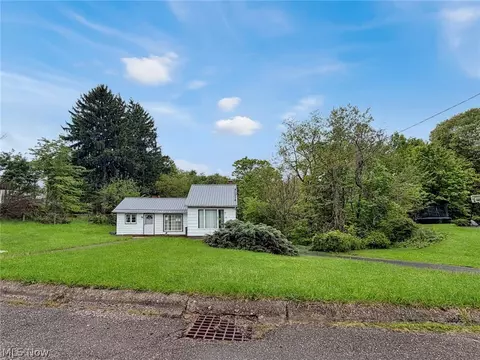 103 Smith St, Weirton, WV 26062